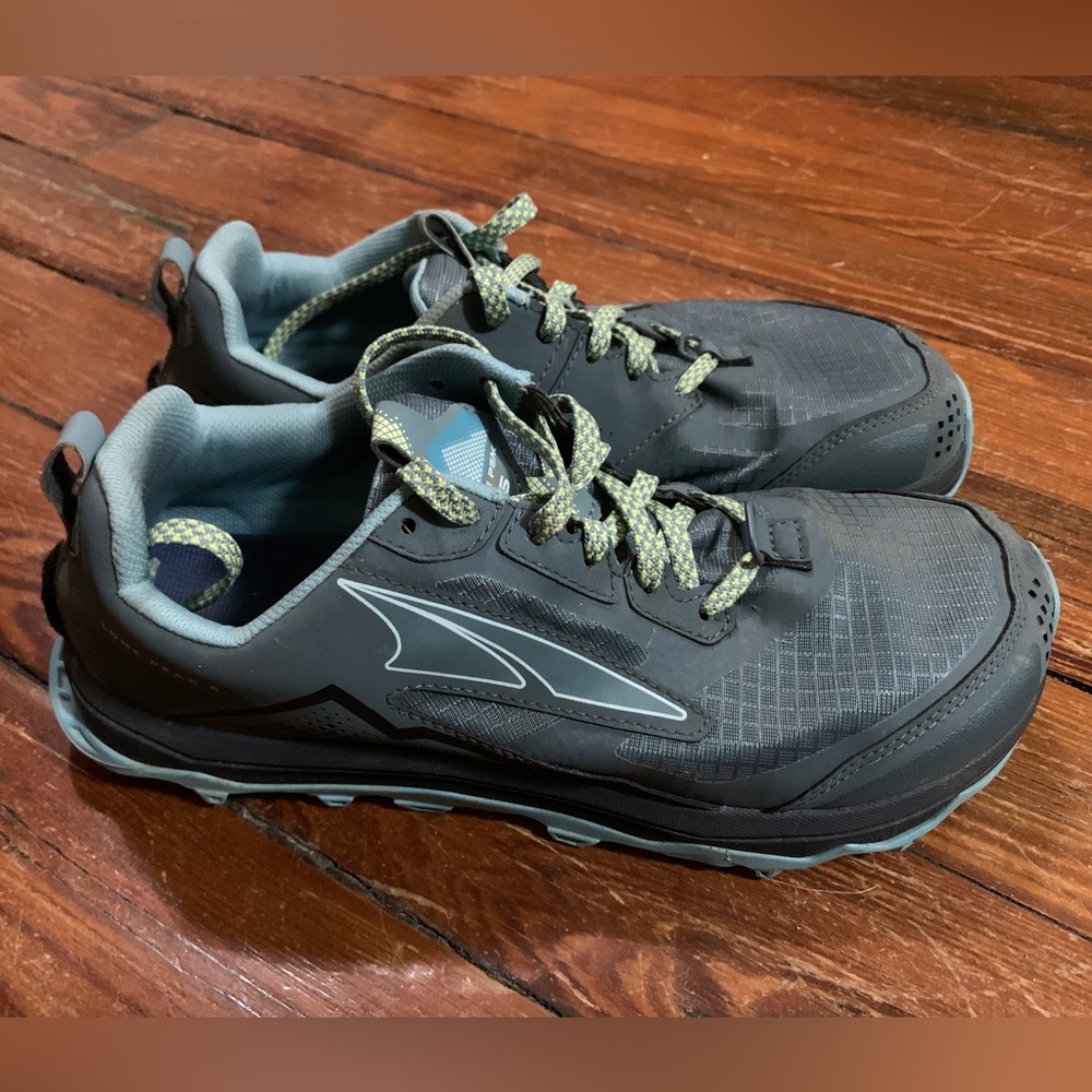 Altra Lone Peak 5 Trail running/hiking shoes, Women’s Size 9